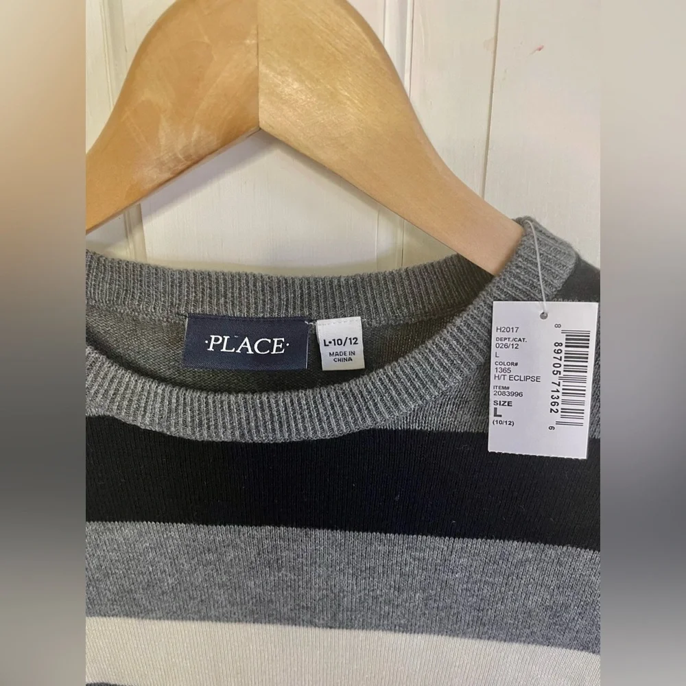 NWT Children’s Place boys 10/12 cotton sweater wide stripes
